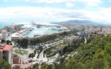Kraj Murcia a Costa Blanca, jižní Andalusie letecky - Španělsko - Andalusie - Malaga, vlevo aréna na corridu