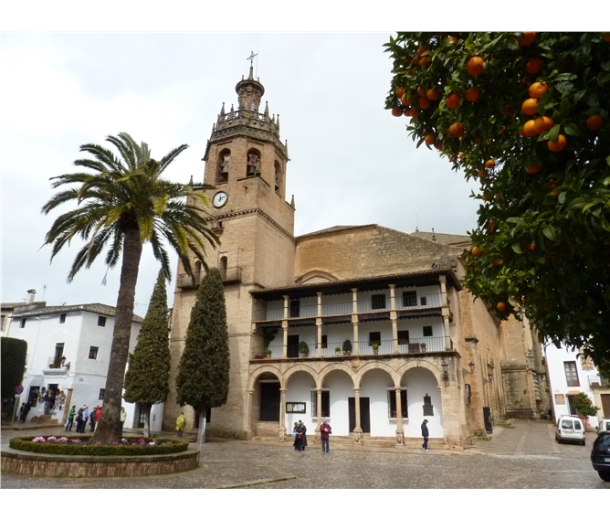 Kraj Murcia a Costa Blanca, jižní Andalusie letecky - Španělsko - Andalusie - Ronda, Santa Maria la Mayor, přestavěná mešita, gotický (po 1580), přest.renes. a barokně