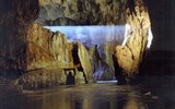 Slovinsko - Putování, relaxace a turistika v Julských Alpách 2023 - Slovinsko - Škocjanská jeskyně - 150 m hluboký podzemní kaňon je fascinující podívanou