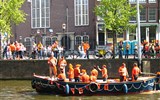 Holandsko, Den královny a Floriáda - Holandsko - Koninginnedag - a všude vládne oranžová, barva královny