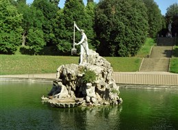 Itálie - Florencie - zahrady Boboli - socha Neptuna