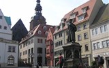 Německo - památky UNESCO - Německo - Harz - - Eisleben, náměstí se sochou M.Luthera od R.Siemeriga, 1883