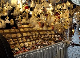 Německo - Norimberk - bohatá nabídka na Christkindlesmarktu