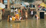 Indie - Indie - Varanásí - pobřežní gháty