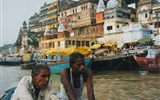 Indie - Indie - Varanásí - projíždka na lodi po Ganze