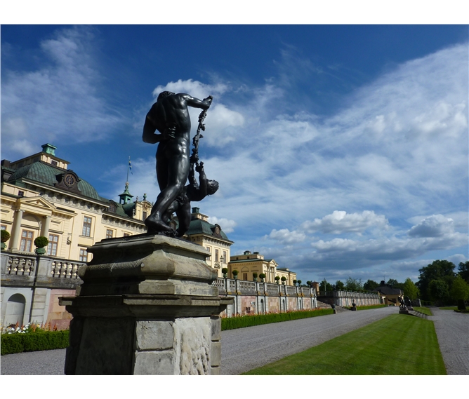 Stockholm a Helsinky letecky i lodí - Śvédsko - královské sídlo Drottningholm, z 16.století, přestavěno 1662-81