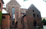 Roskilde - Dánsko - Roskilde - první velká gotická cihlová katedrála