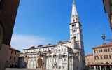Severní Itálie - Emilia Romagna za uměním, Ferrari a gastronomií - Itálie - Modena - katedrála