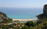 Sardinie, rajský ostrov nurágů v tyrkysovém moři s turistikou 2020 - Itálie - Sardinie - nádherné pláže na východním pobřeží