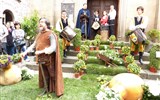 Viterbo, slavnost květin - Itálie - Lazio - Viterbo, květinové slavnosti, vystoupení samotného podesty
