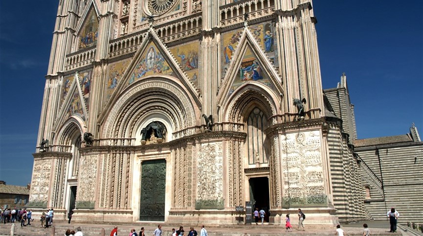 Toskánsko, Florencie a mystická Umbrie 2025  Itálie - Orvieto -  dóm, reliéfy 1320-30, L.Maitani, výjevy ze Starého a Nového zákona