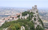 Řím, Orvieto, Perugia a koupání v Rimini - San Marino - věž Guaita