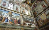 Řím, věčné město 2023 - Řím - Vatikán - Sixtinská kaple, zleva dole Předání klíčů sv.Petrovi - Perugino a Poslední večeře - Rosselli