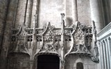 Fécamp - Francie - Normandie - Fécamp, Trinité, detail výzdoby kaple sv.Petra a Pavla, 12. století