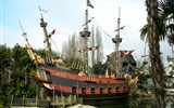 Paříž, Disneyland 2022 - Francie - Paříž - Disneyland, loď z Pirátů v Pacifiku