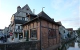 Beaujolais a Burgundsko, kláštery a slavnost vína 2021 - Francie - Beaujolais - Chablis, centrum významné vinařské oblasti, hl.suchá bílá vína