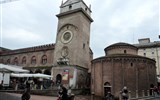Perly severní Itálie, UNESCO, zážitkové Benátky s koupáním a Bienále 2022 2022 - Itálie - Mantova - hodinová věž a Rotonda di San Lorenzo