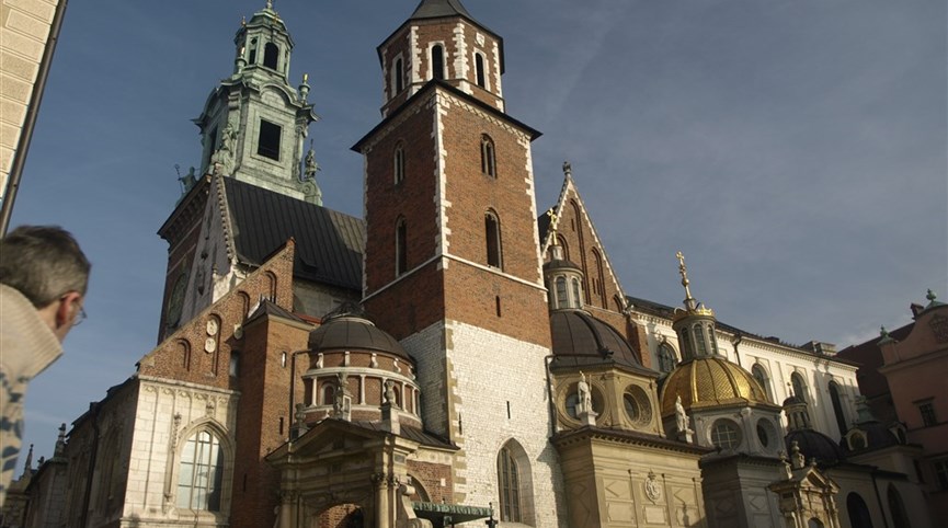 Krakow a Wieliczka vlakem, památky UNESCO a nejstarší tržnice Evropy 2024  Polsko - Krakov - Wawel, Polsko - Krakow - katedrála původně románská, 1320-64 goticky přestavěna, později barokizována