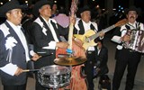 Mexiko, bájná země Mayů, Aztéků a kouzelné přírody 2024 - Mexiko - Mexiko City, náměstí Garibaldi, místní hudebníci mariachis
