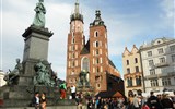 Krakov - Polsko - Krakow, kostel P.Marie a pomník Adama Mickiewicze