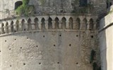 Krotón - Itálie - Kalábrie - Croton, polygonální hrad Karla V., věž Torre Aiutante