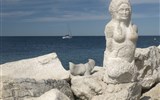 Piran - Slovinsko - Piran - mořská panna střeží pobřeží v Piranu