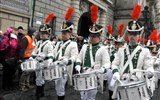 Festival štól v Drážďanech - Německo - Drážďany - v průvodu štoly nesmí chybět uniformy a vojáci, to by jsme nebyli v Sasku