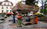 Maková slavnost a perličky kraje Waldviertel 2020 - Rakousko - Zwettl - fontána F.Hundertwassera, 1994