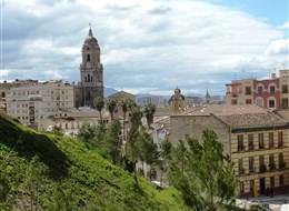 Španělsko - Andalusie - Malaga, katedrála, peníze na druhou věž šly do Ameriky na válku za nezávislost