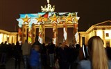 Berlín a večerní slavnost světel 2021 - Německo - Berlín - Festival světel na Braniborské bráně