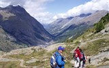 Švýcarskem za bernardýny, nejvyšší horou a ledovcem 2022 - Švýcarsko - horské údolí Mattertal ukrývá Zermatt, oblíbené nástupiště na horské tůry