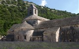 Lubéron - Francie - Provence - Abbaye Notre Dame de Sénanque, klášter založen 1148, románský a cisterciácký