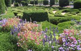 francouzské zahrady - Francie - Gaskoňsko - Castres, zahrady před radnicí navrženy v 17.století Le Nôtrem