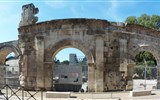 Arles - Francie - Provence - Arles, divadlo, později zastavěno domy, byl tu i klášter