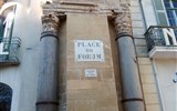 Arles - Francie - Provence - Arles, zbytek římského Fora, založeno 46 př.n.l. Juliem Caeserem