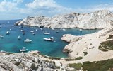 Frioulské ostrovy - Francie - Provence - Île de Ratonneau, Plage de Morgeret s jachetním přístavem