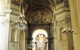 kaple Brancacciů - Itálie - Florencie - Santa Maria del Carmine, interiér hlavní lodi