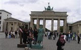 Berlín, město umění, historie i budoucnosti - Německo - Berlín - Braniborská brána, 1788-91, neoklasicistní, podle vzoru vchodu na Akropoli