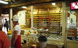 holandské sýry - Holandsko - Zaanse Schans, ukázka výrobny sýrů s předváděčkou