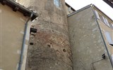 Auch - Francie - Gaskoňsko - Auch, středověká věž v historickém centru