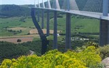 Millau - Francie - Millau - ocelová mostovka váží 36.000 tun