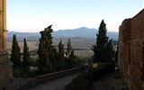 Pěšky po kraji Toskánsko, údolí UNESCO Val d'Orcia 2023 - Itálie - Lazio - Pienza, výhled do kouzelné krajiny Val dÓrcia od Palazzo Picolomini