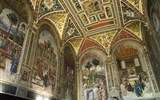 Památky Sieny - Itálie - Lazio - Siena, Duomo, Picolominiho knihovna, uprostřed Tři Grácie, římská kopie řeckého originálu