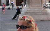 Vavrochová Danuše - Itálie - Danuše Vavrochová na kterémsi italském náměstí