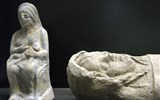 Amsterdamská muzea - Holandsko - Amsterdam - Muzeum Allard Pierson, terakotové etruské sošky (Wiki-André)