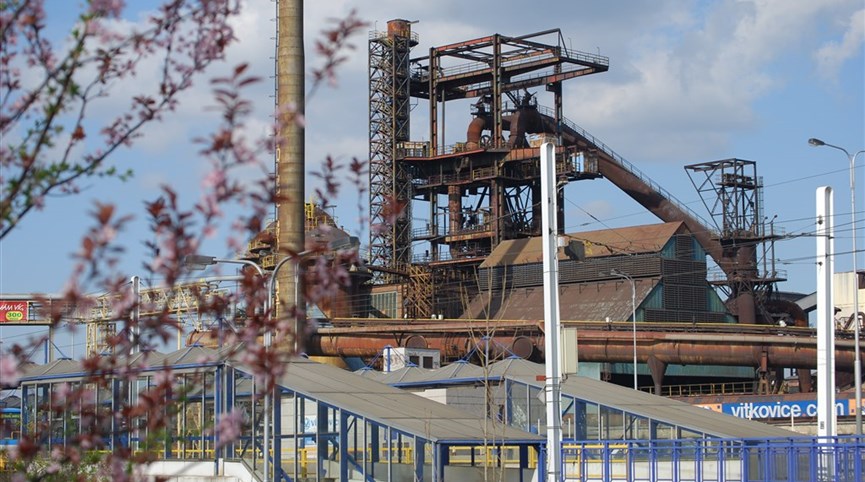 Sedm divů Slezska vlakem a Ostrava  Česká republika - Ostrava - areál Vysokých pecí je typickou industriální architekturou (foto L.Zedníček)