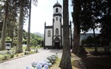 Azorské ostrovy, San Miguele a Terceira, Lisabon 2023 - Portugalsko - Azory - Sete Cidades, neogotický kostel São Nicolau, 1849-57, M.M.Lambert
