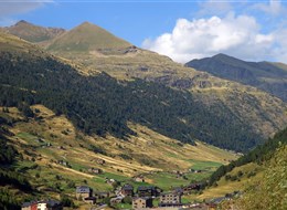 Andorra, srdce Pyrenejí letecky 2022 Pyreneje Andorra - údolí Vall d´Incles (foto L.Zedníček)