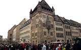 Krásy Švábska, Franků a Bavorska po stopách rodu Hohenzollernů 2022 - Německo -  Norimberk - Nassauer Haus, poslední věžový dům ve městě, 1422-33