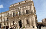 Syrakusy - Itálie - Sicílie 309 - Syrakusy, Palazzo del Senato, G.Vermexio, 1632, na místě řeckého chrámu z 6.stol. před letopočtem